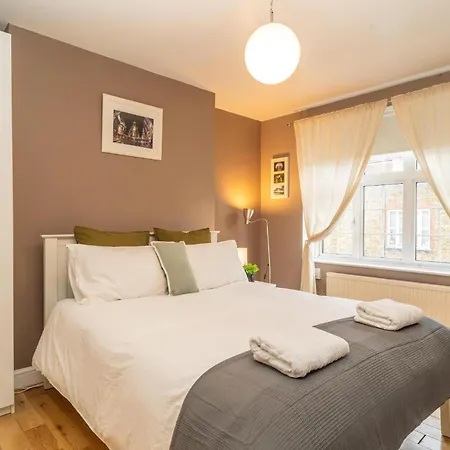 Location! 2 Bed/2Bath - Pro Host Apartment London Exterior photo