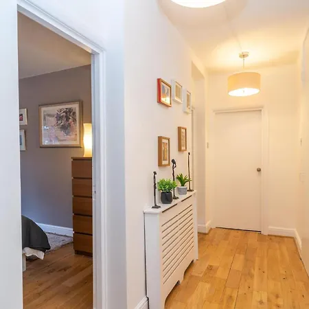 Location! 2 Bed/2Bath - Pro Host Apartment London Exterior photo