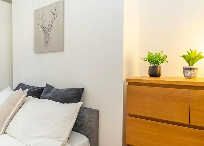 Location! 2 Bed/2Bath - Pro Host