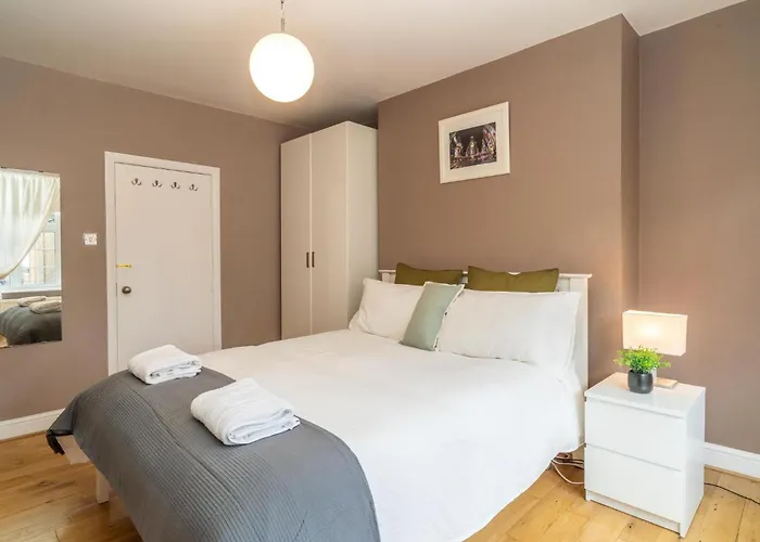 Location! 2 Bed/2Bath - Pro Host