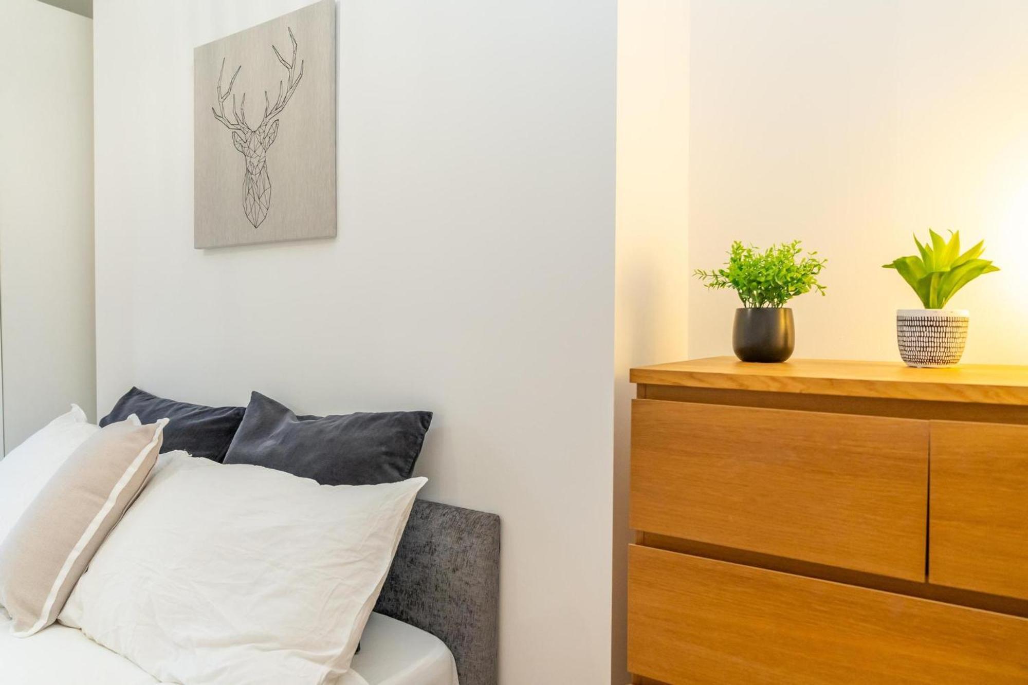 Location! 2 Bed/2bath - Pro Host Лондон