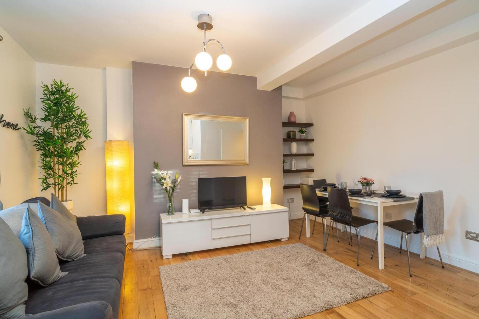 Апартаменты Location! 2 Bed/2bath - Pro Host