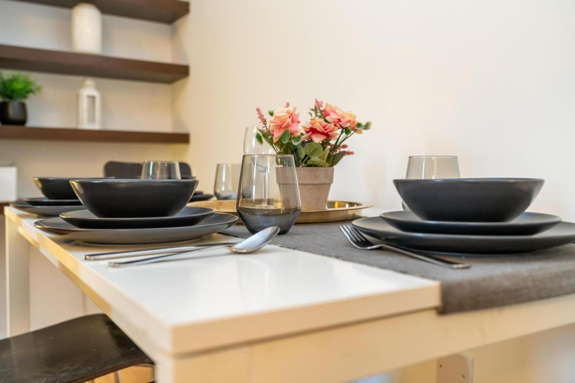 Location! 2 Bed/2bath - Pro Host Лондон